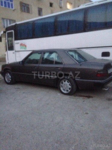 Mercedes E 200 1990, 456,332 km - 0.2 l - Bakı