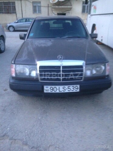 Mercedes E 200 1990, 456,332 km - 0.2 l - Bakı