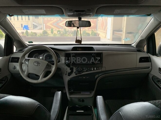 Toyota Sienna 2011, 40,000 km - 3.5 л - Gəncə