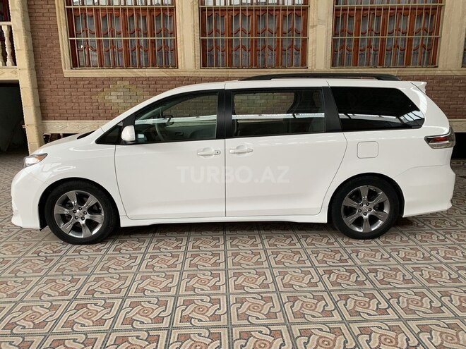 Toyota Sienna 2011, 40,000 km - 3.5 л - Gəncə