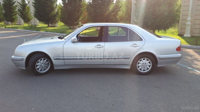 Mercedes E 200 2000, 135,058 km - 2.0 l - Gəncə
