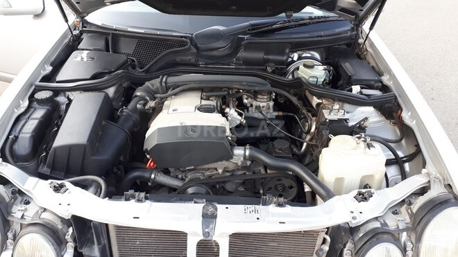 Mercedes E 200 2000, 135,058 km - 2.0 l - Gəncə
