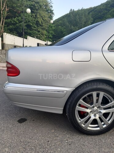 Mercedes E 240 2000, 306,818 km - 2.6 l - Şəki