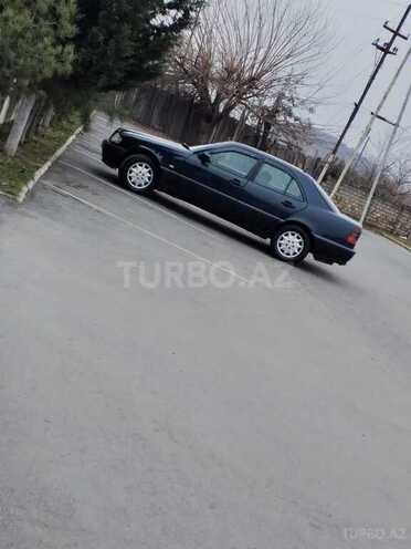 Mercedes C 200 1999, 287,000 km - 0.2 л - Qax
