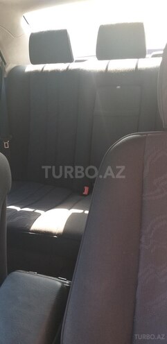 Mercedes E 220 1999, 125,000 km - 2.2 l - Bakı