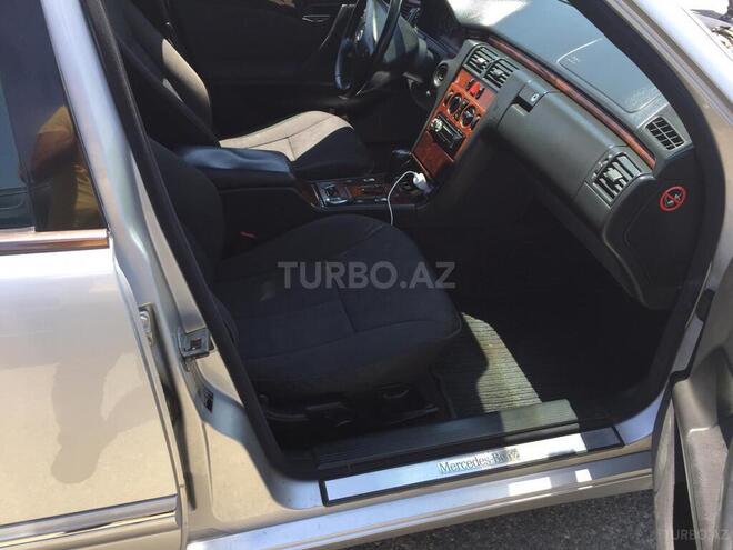 Mercedes E 220 2000, 340,000 km - 2.2 l - Bakı