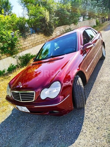 Mercedes C 240 2002, 400,000 km - 2.4 л - Ucar