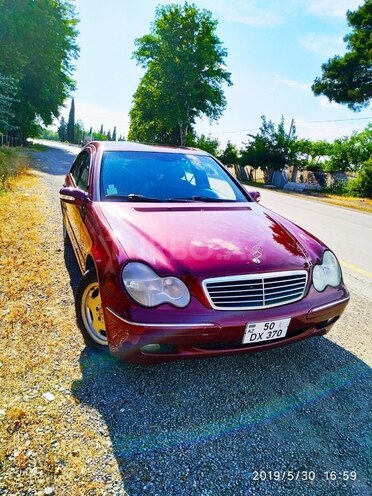 Mercedes C 240 2002, 400,000 km - 2.4 л - Ucar