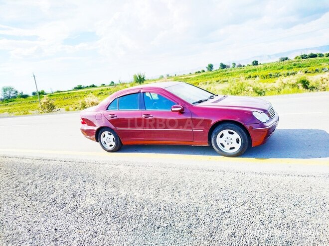 Mercedes C 240 2002, 400,000 km - 2.4 л - Ucar