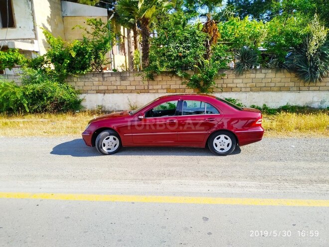 Mercedes C 240 2002, 400,000 km - 2.4 л - Ucar