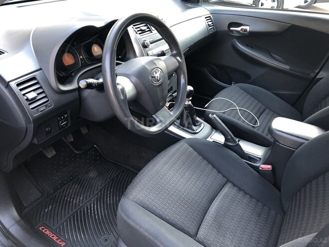 Toyota Corolla 2011, 91,000 km - 1.4 л - Bakı