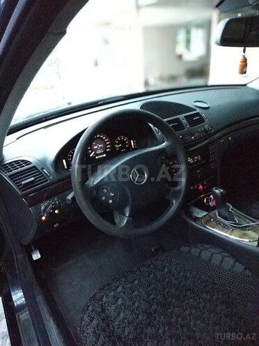 Mercedes E 260 2002, 179,650 km - 2.6 л - Qax