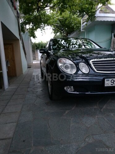 Mercedes E 260 2002, 179,650 km - 2.6 л - Qax