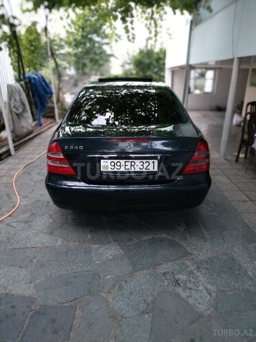 Mercedes E 260 2002, 179,650 km - 2.6 л - Qax