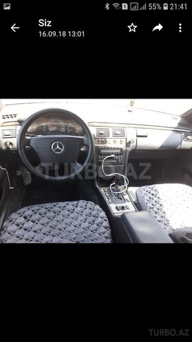 Mercedes E 200 1997, 267,400 km - 0.2 l - Bakı