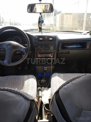 Opel Vectra 1993, 536,263 km - 1.6 л - Bakı
