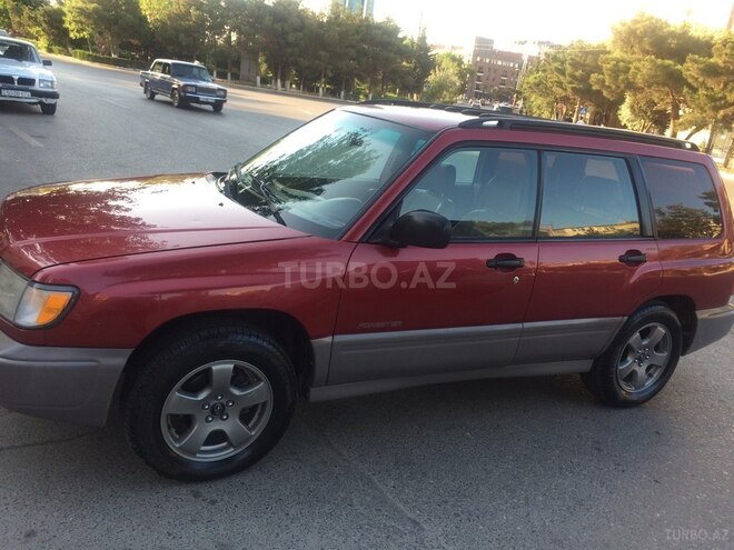 Subaru Forester 2001, 221,041 km - 2.0 l - Bakı