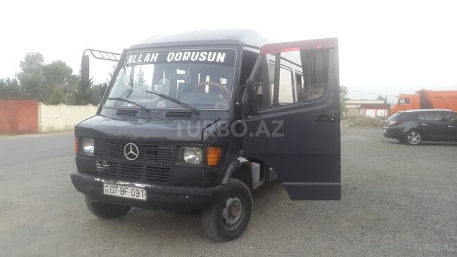 Mercedes 208 D 1991, 100,000 km - 2.3 l - Astara