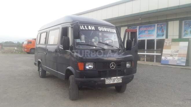 Mercedes 208 D 1991, 100,000 km - 2.3 l - Astara