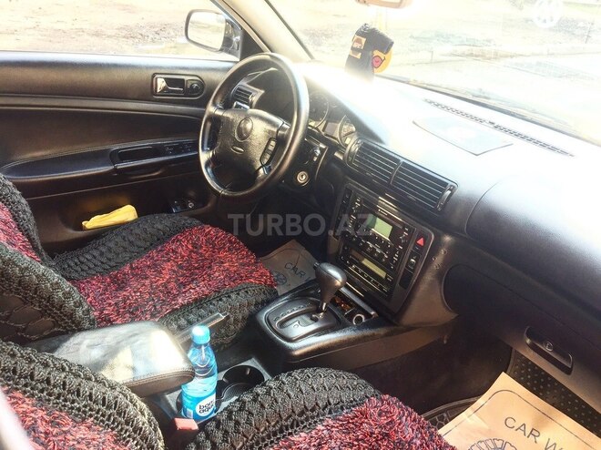 Volkswagen Passat 2002, 190,000 km - 2.8 л - Bakı
