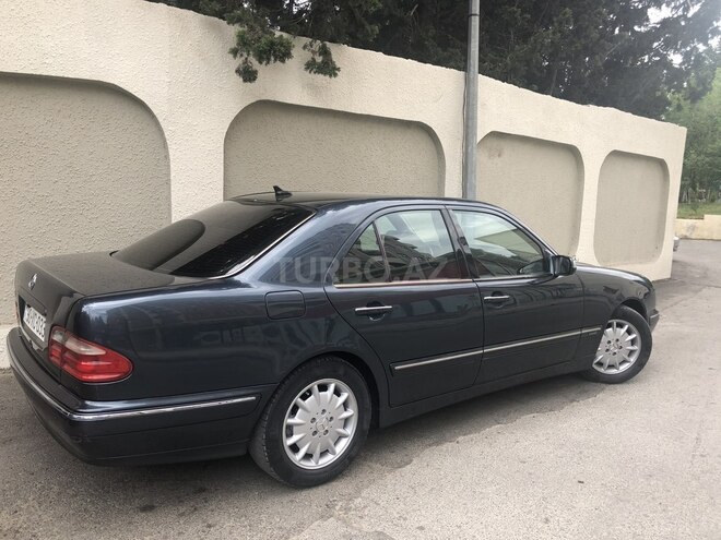 Mercedes E 260 2000, 280,000 km - 2.6 l - Bakı