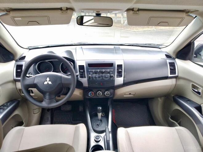 Mitsubishi Outlander 2010, 192,132 km - 2.4 l - Sumqayıt