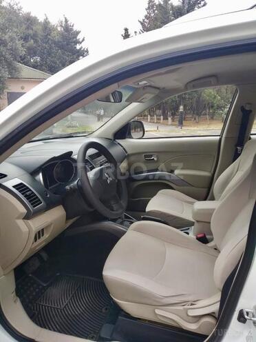 Mitsubishi Outlander 2010, 192,132 km - 2.4 l - Sumqayıt