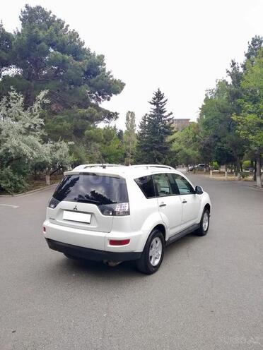 Mitsubishi Outlander 2010, 192,132 km - 2.4 l - Sumqayıt