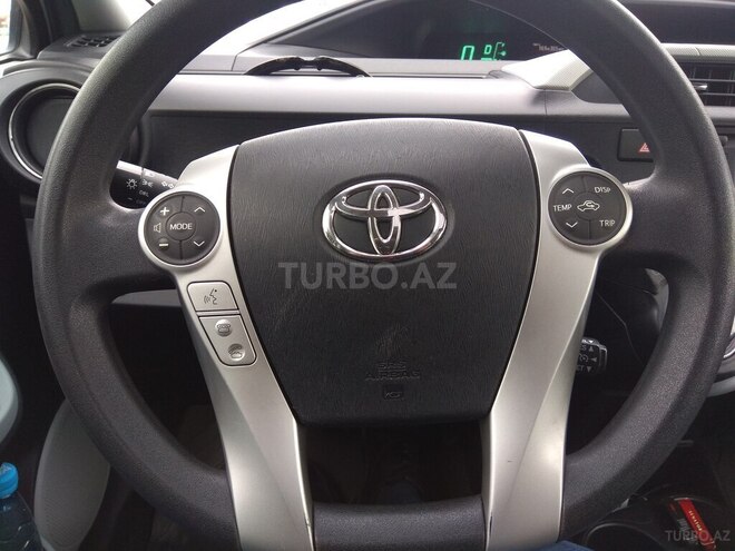 Toyota Prius C 2012, 95,000 km - 1.5 l - Bakı