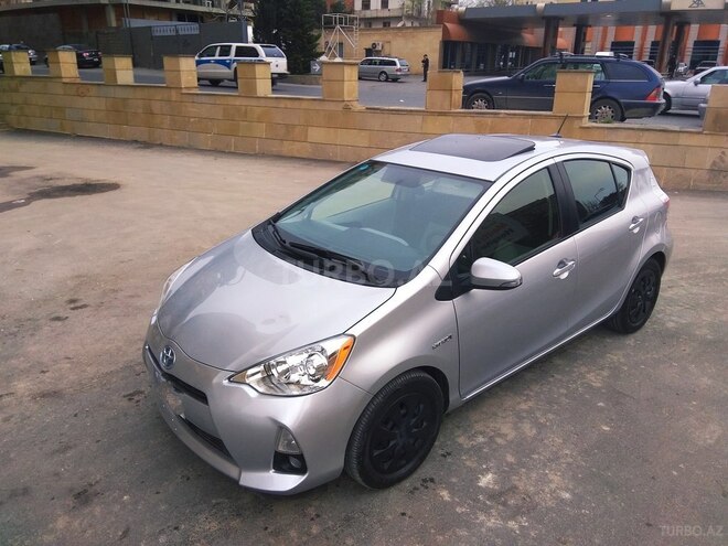 Toyota Prius C 2012, 95,000 km - 1.5 l - Bakı
