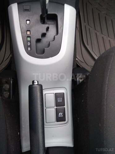 Toyota Prius C 2012, 95,000 km - 1.5 l - Bakı