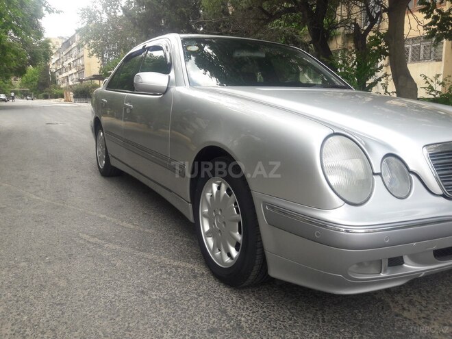Mercedes E 240 2000, 241,000 km - 2.6 l - Bakı