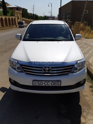 Toyota Fortuner 2013, 90,000 km - 2.7 l - Yardımlı