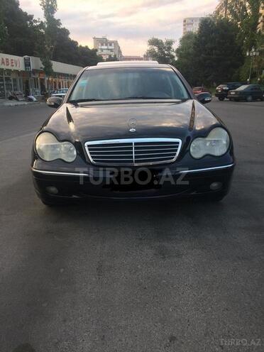 Mercedes C 320 2001, 256,890 km - 3.2 l - Bakı