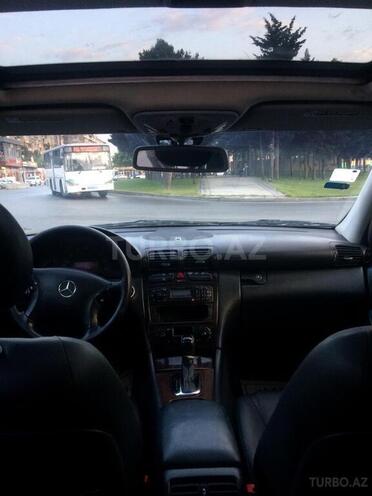 Mercedes C 320 2001, 256,890 km - 3.2 l - Bakı