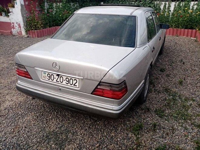 Mercedes E 220 1993, 610,000 km - 2.2 l - Masallı