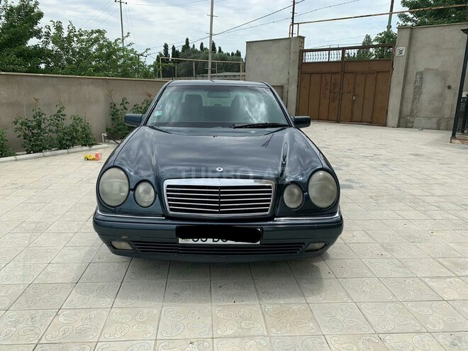 Mercedes E 220 1997, 460,000 km - 2.2 l - Sumqayıt