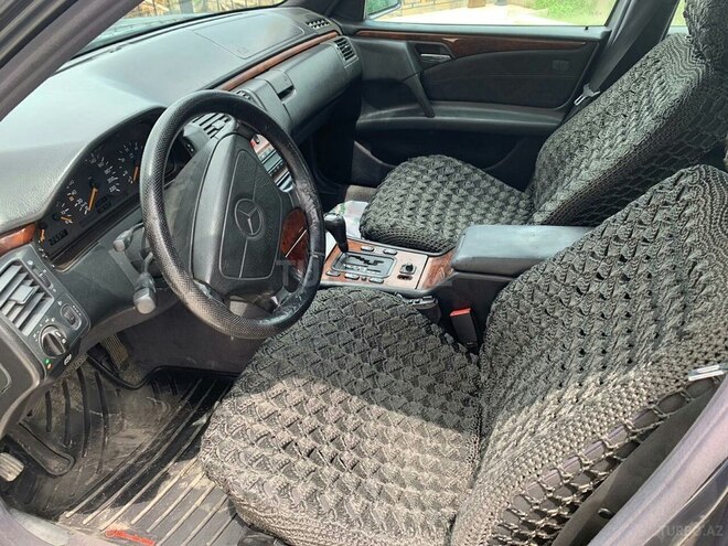 Mercedes E 220 1997, 460,000 km - 2.2 l - Sumqayıt