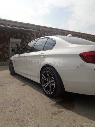 BMW 528 2013, 12,000 km - 0.2 l - Naftalan