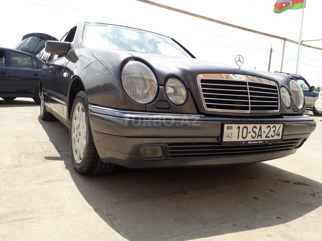 Mercedes E 230 1995, 432,000 km - 2.3 л - Şirvan
