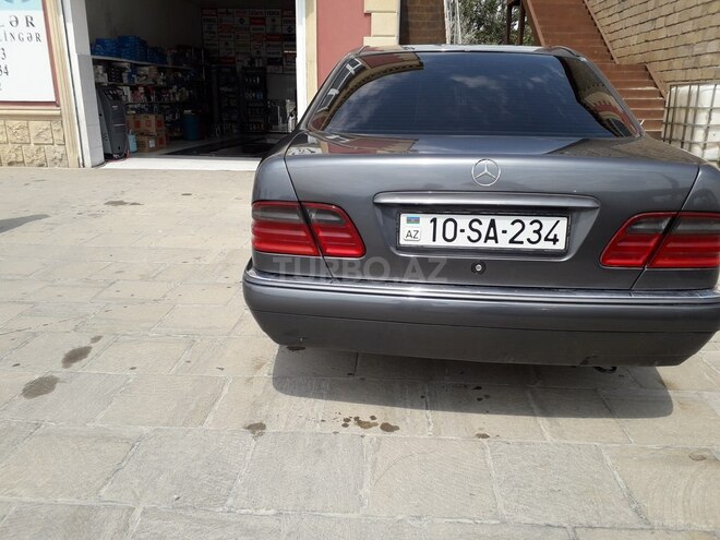 Mercedes E 230 1995, 432,000 km - 2.3 л - Şirvan