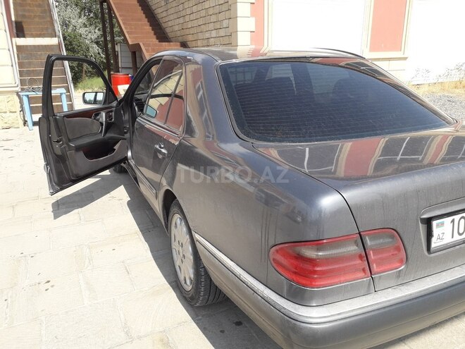 Mercedes E 230 1995, 432,000 km - 2.3 л - Şirvan