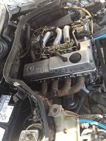Mercedes E 200 1995, 376,485 km - 2.0 l - Xırdalan