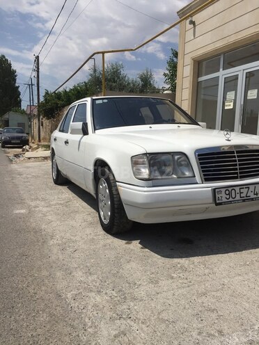 Mercedes E 200 1995, 376,485 km - 2.0 l - Xırdalan