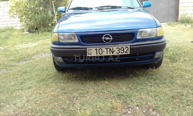 Opel Astra 1996, 394,320 km - 1.6 l - Ağcabədi