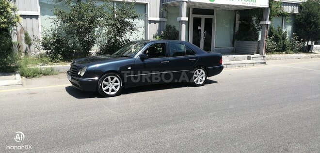 Mercedes E 280 1997, 450,000 km - 2.8 l - Bakı