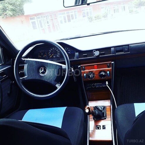 Mercedes E 250 1991, 2 km - 0.3 л - Beyləqan