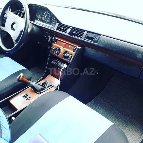 Mercedes E 250 1991, 2 km - 0.3 л - Beyləqan