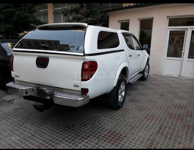 Mitsubishi L200 2012, 246,000 km - 2.5 l - Bakı