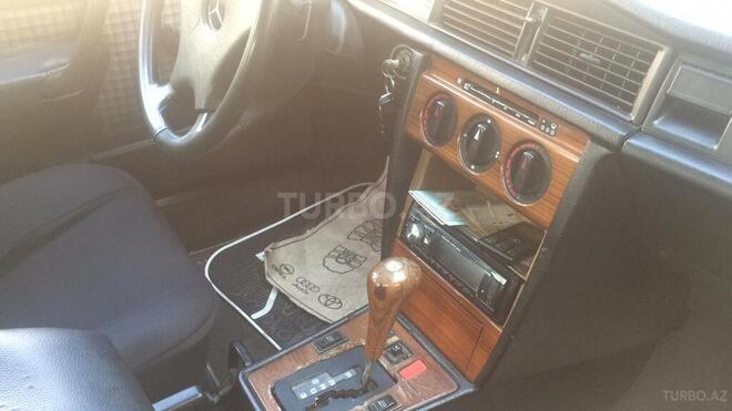 Mercedes 190 1991, 311,000 km - 2.0 l - Sumqayıt
